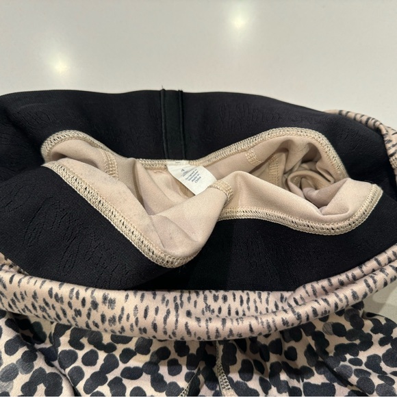 Lululemon Wunder Under Pant Dance Wide Waistband Leggings Skirt Cover size 4 - Picture 5 of 11